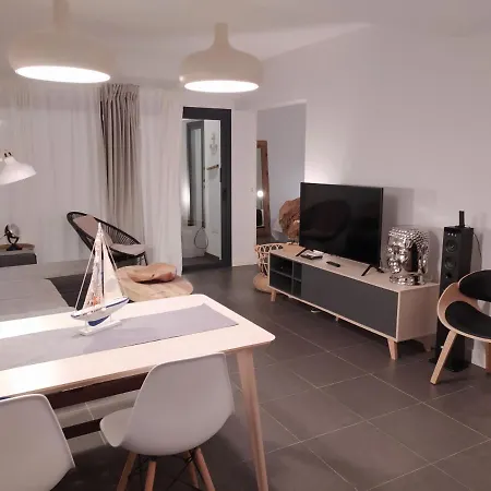 Casilla Holidays Apartment La Oliva